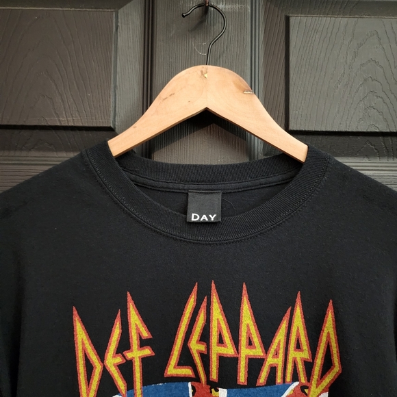 DAY Def Leppard Long Sleeve Crop Tee - Picture 8 of 16